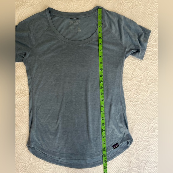 Patagonia Capilene lightweight tee shirt blue scoop hem XS - Picture 5 of 5